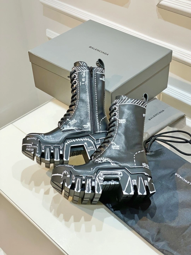 Bxlxnciaga Boots Compact 109820