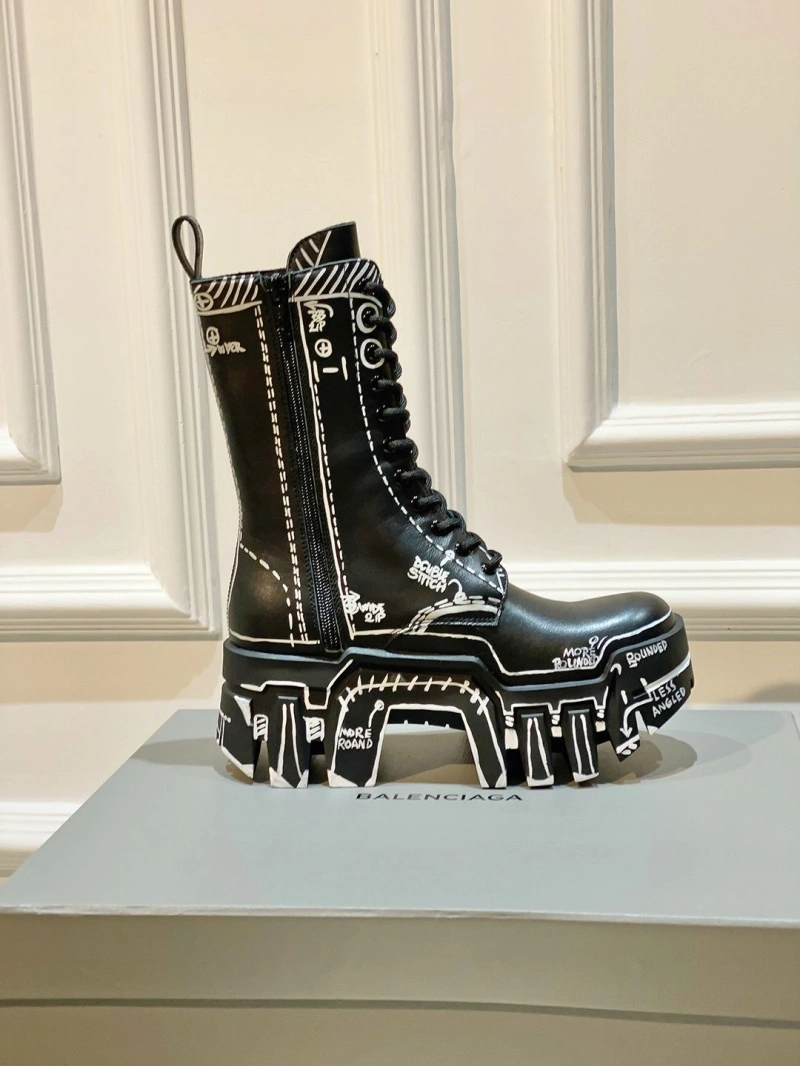 Bxlxnciaga Boots Compact 109820