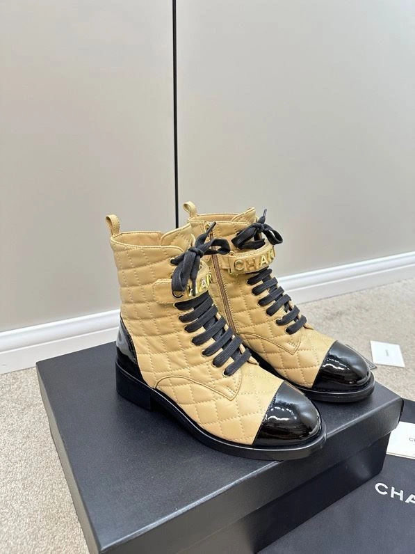 Lightweight Chxnxl Boots 127265