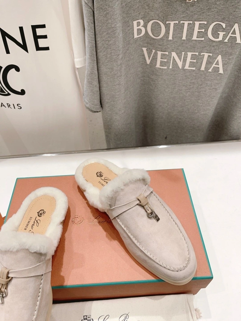 Resilient Othxr Slippers 215633