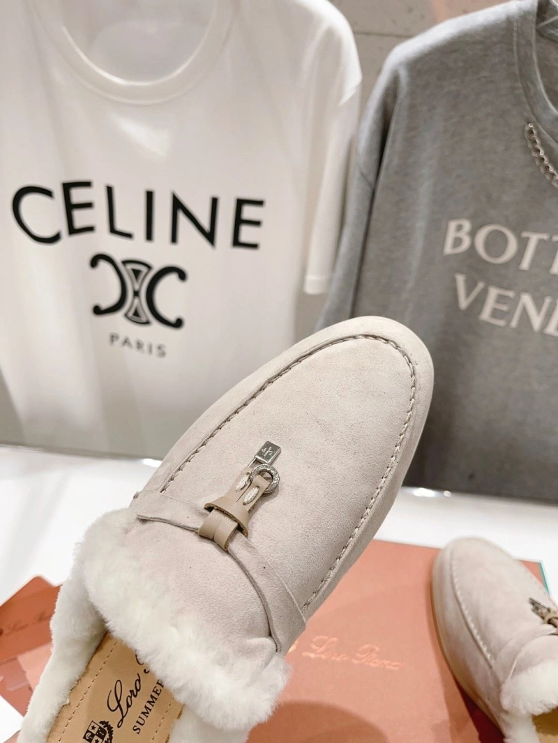 Resilient Othxr Slippers 215633