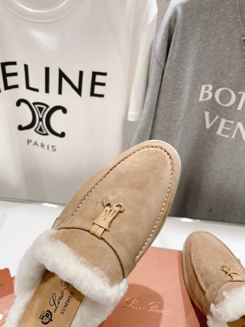 Othxr Slippers ModernLook 215639