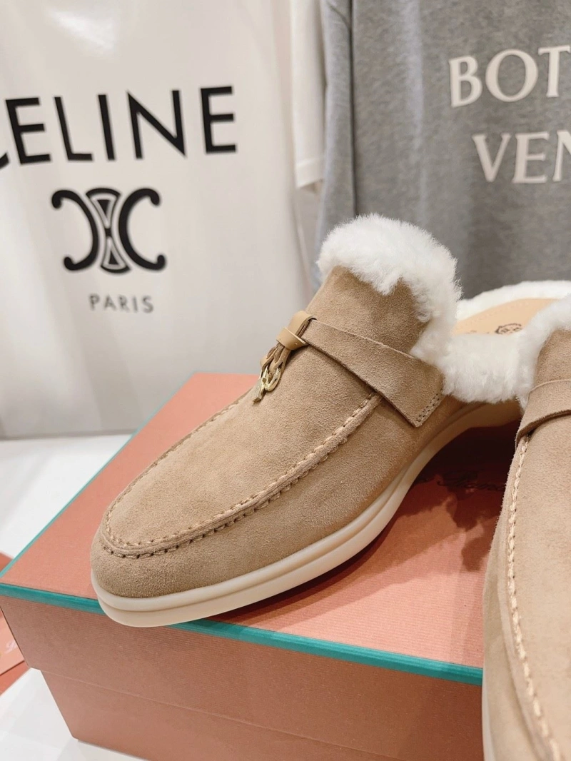Othxr Slippers ModernLook 215639