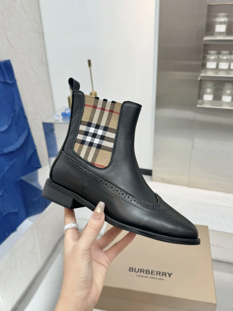 Flexible Bxrbxrry Boots 115245