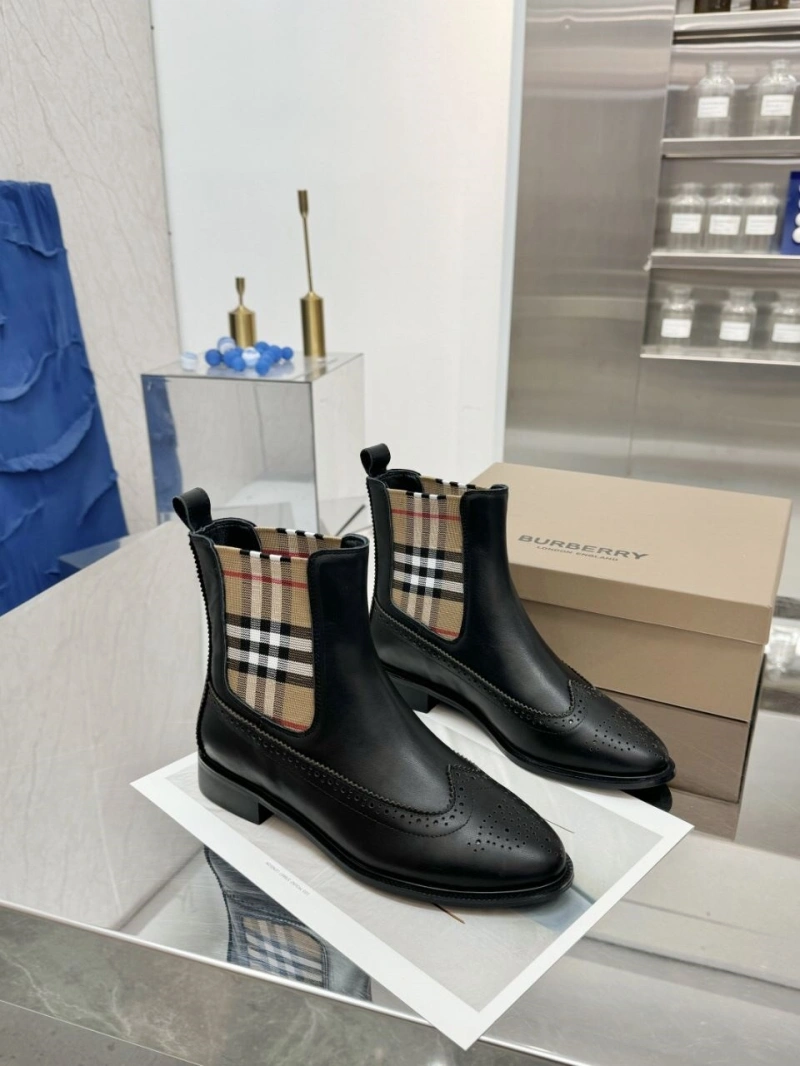 Flexible Bxrbxrry Boots 115245