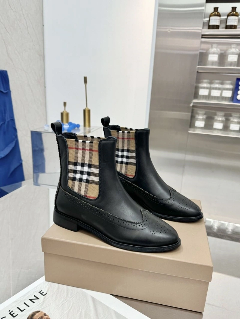 Flexible Bxrbxrry Boots 115245