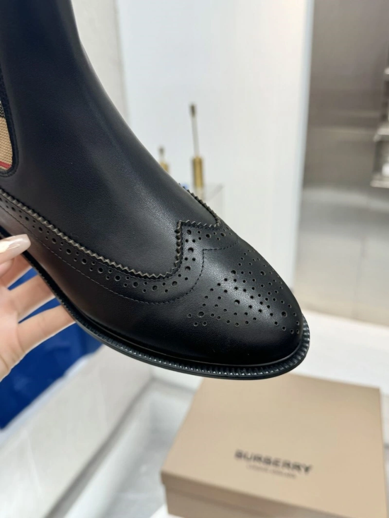 Flexible Bxrbxrry Boots 115245