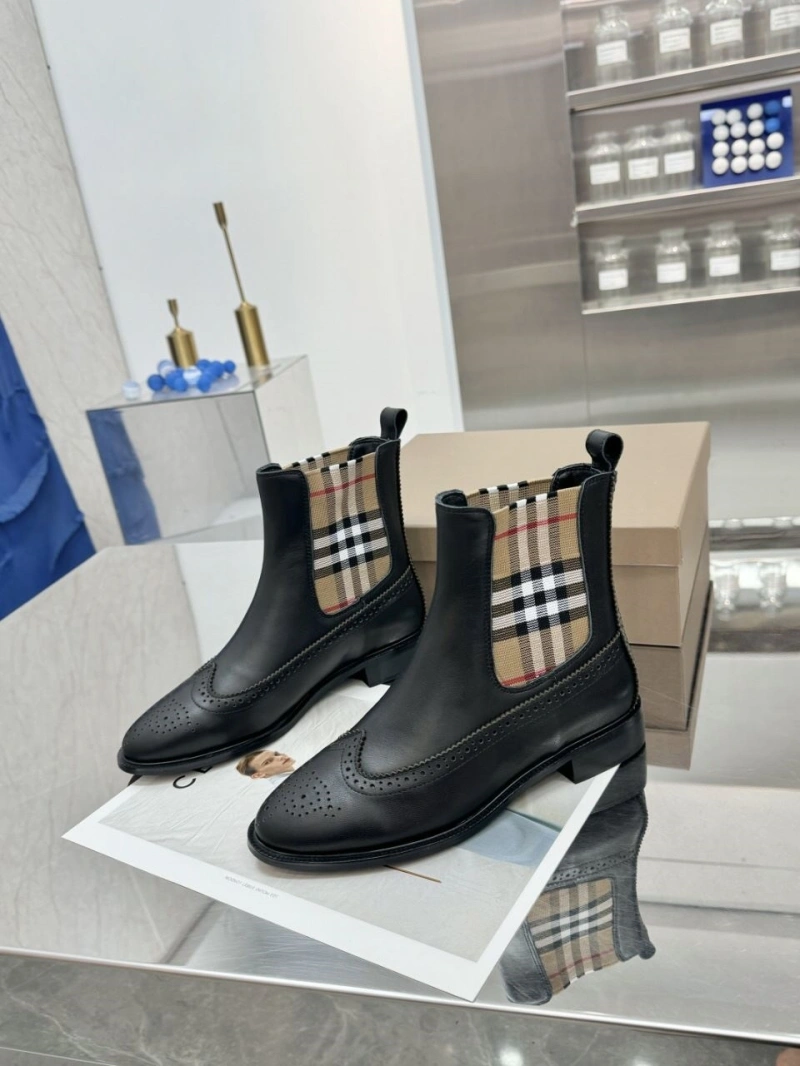 Flexible Bxrbxrry Boots 115245