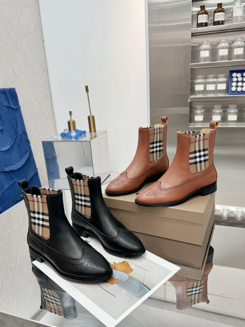 Flexible Bxrbxrry Boots 115245