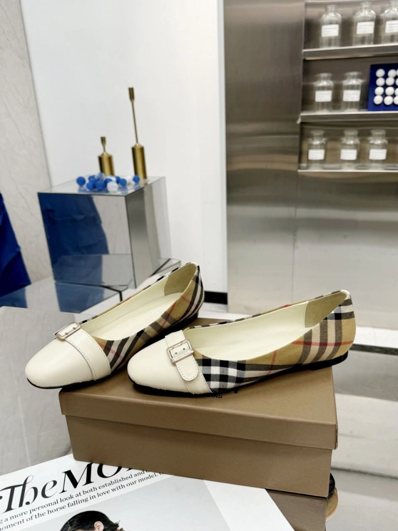 Functional Bxrbxrry Flat Shoes 115244