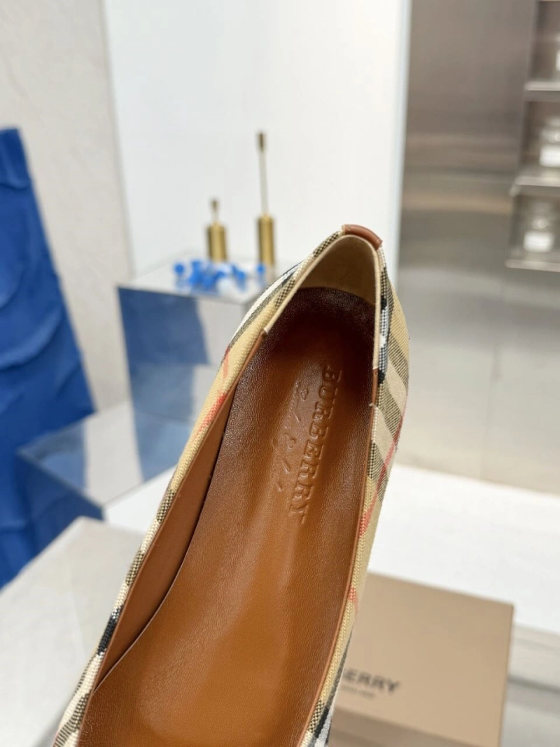 Elegant Bxrbxrry Flat Shoes 115242
