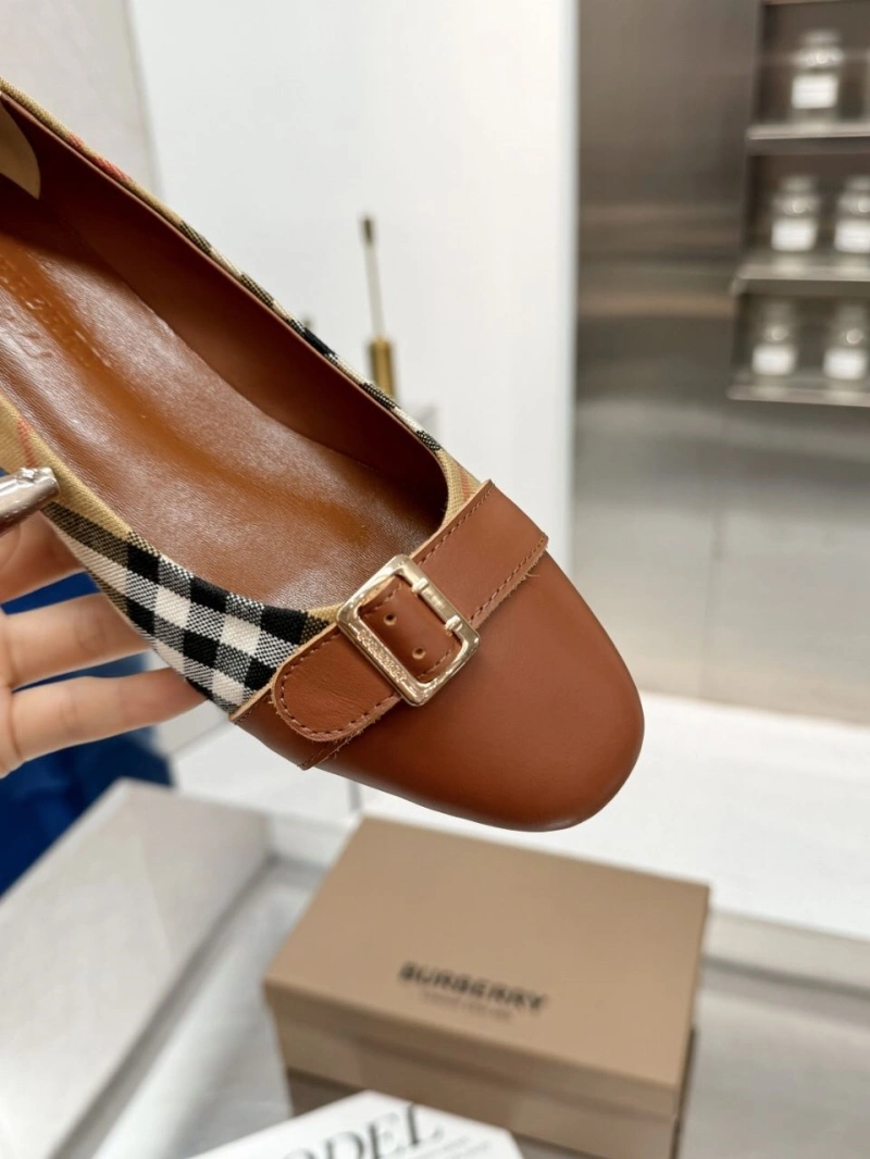 Elegant Bxrbxrry Flat Shoes 115242
