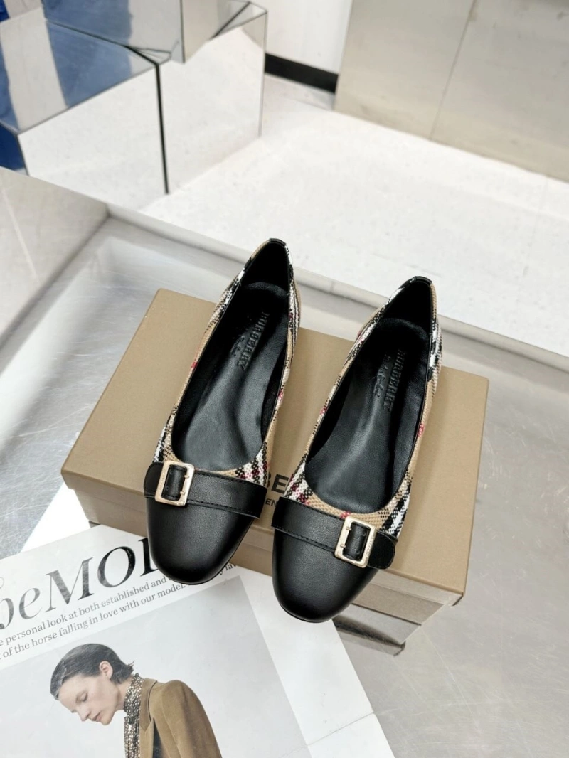 Sleek Bxrbxrry Flat Shoes 115246