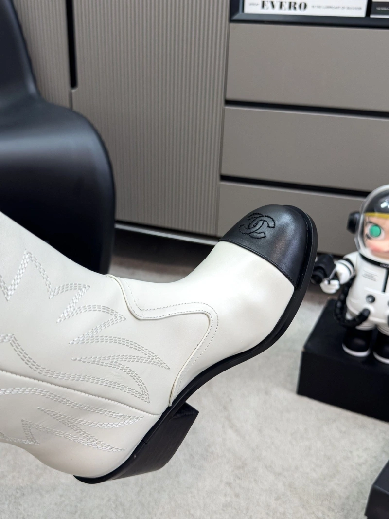 Unique Chxnxl Boots 127254