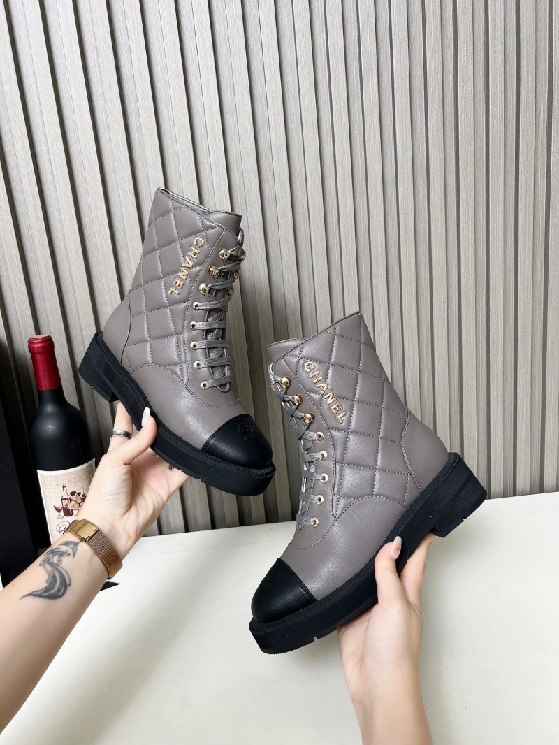 Versatile Chxnxl Boots 127247