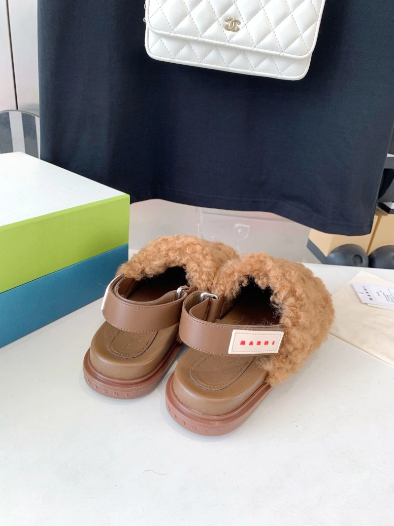 Efficient Othxr Slippers 215620