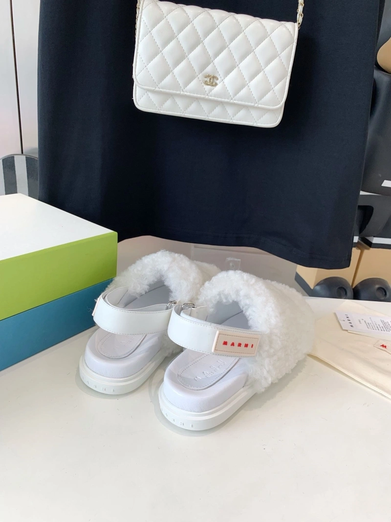 Unique Othxr Slippers 215629