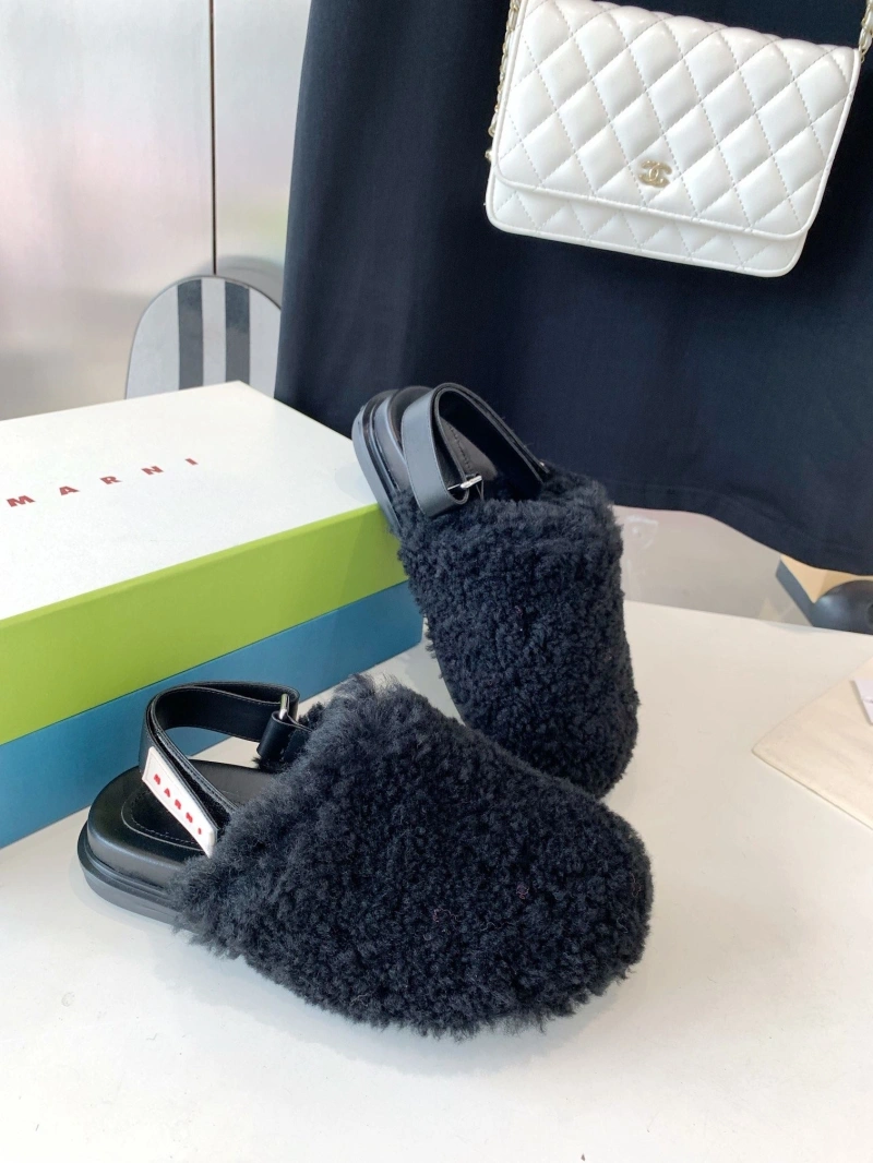 Trendsetting Othxr Slippers 215618