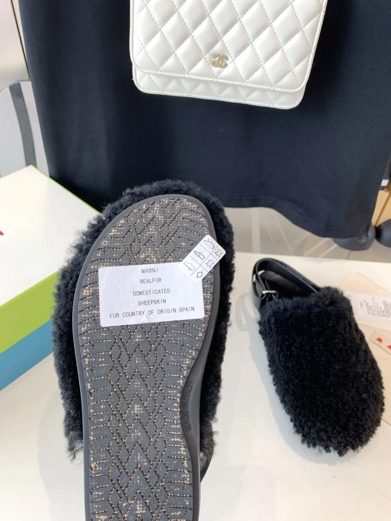 Trendsetting Othxr Slippers 215618