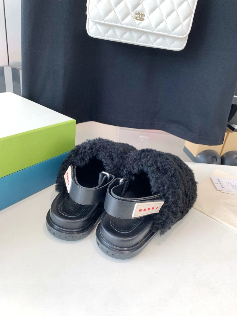 Trendsetting Othxr Slippers 215618