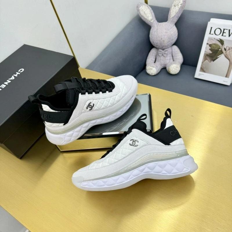 Sleek Chxnxl Sneakers 126988
