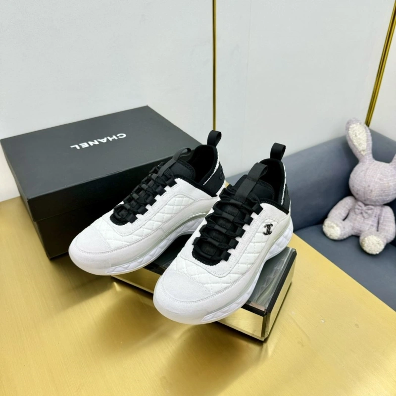 Sleek Chxnxl Sneakers 126988