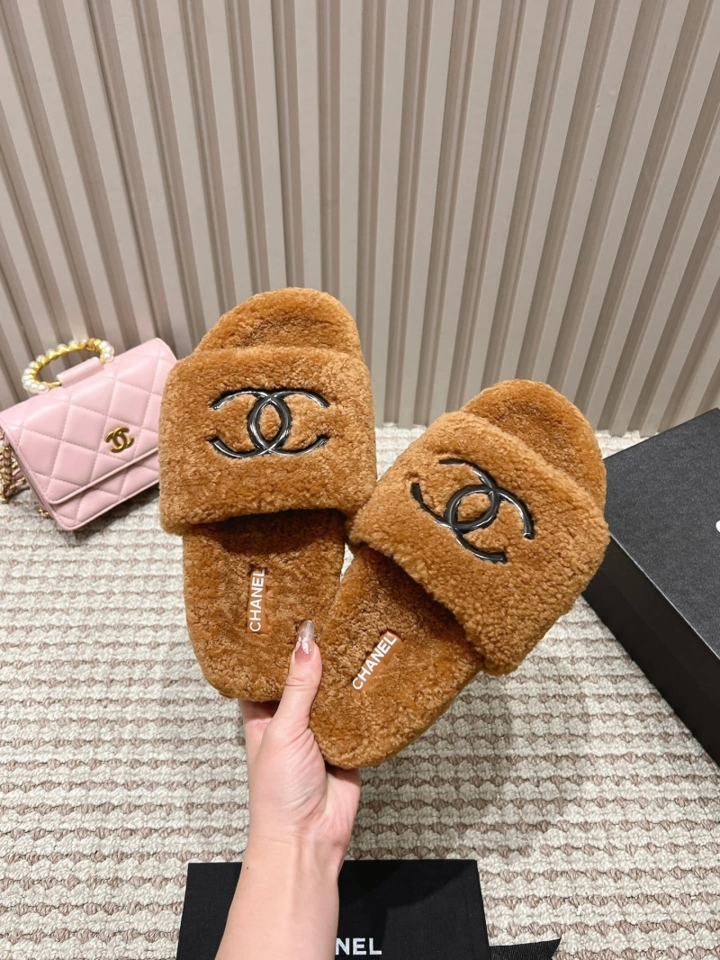Refined Chxnxl Slippers 127072
