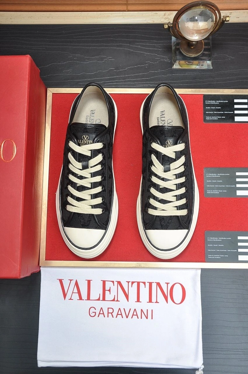 Bold Vxlxntino Sneakers 233136