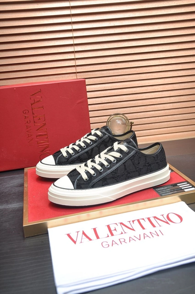 Bold Vxlxntino Sneakers 233136