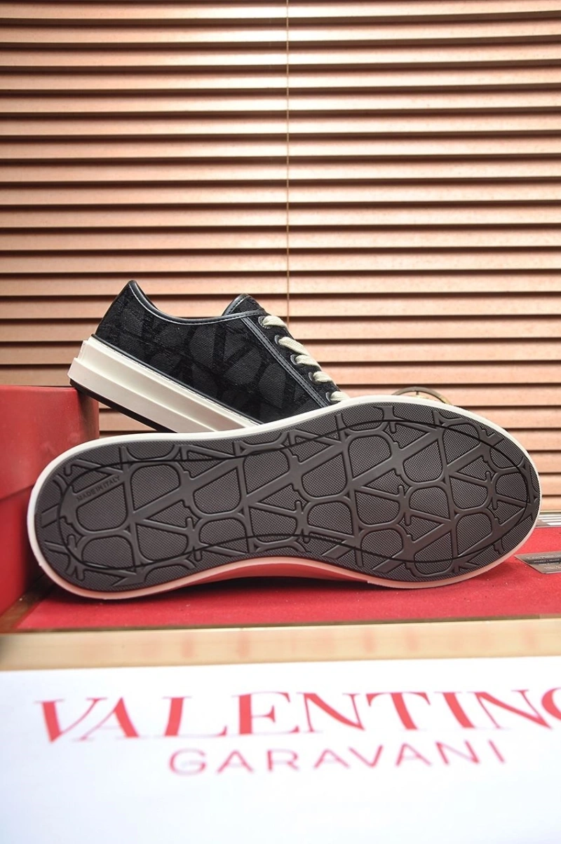 Bold Vxlxntino Sneakers 233136