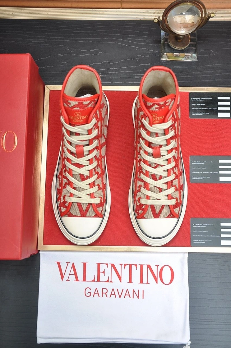 Trendsetting Vxlxntino Sneakers 233135