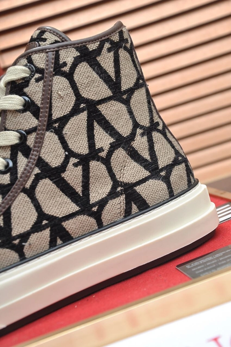 Stylish Vxlxntino Sneakers 233131