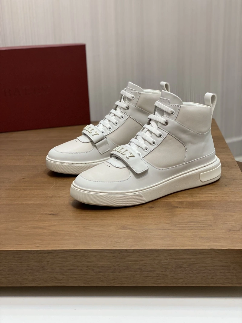 Fashionable Bxrbxrry Sneakers 115572