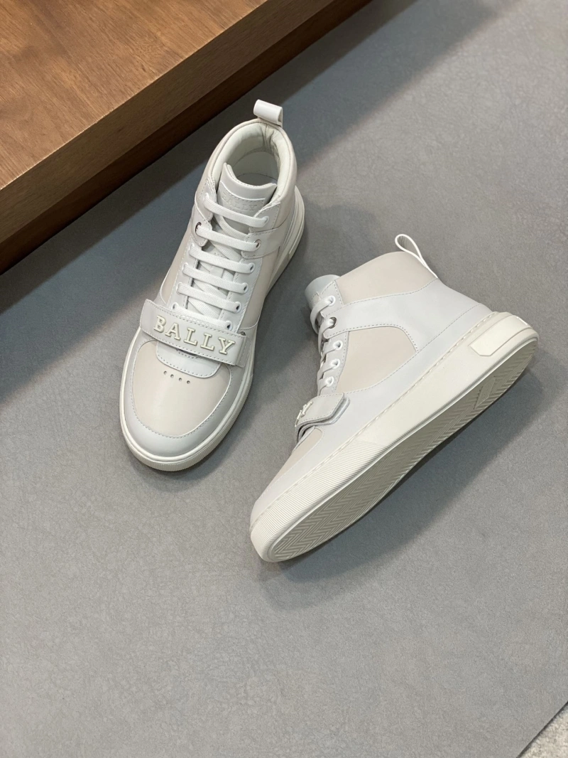 Fashionable Bxrbxrry Sneakers 115572