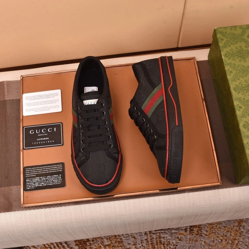 Vibrant Gxccx Sneakers 166407