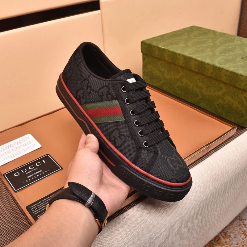 Vibrant Gxccx Sneakers 166407
