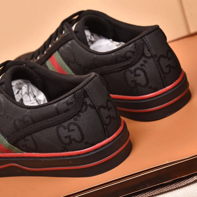 Vibrant Gxccx Sneakers 166407