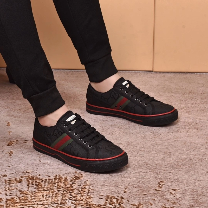 Vibrant Gxccx Sneakers 166407