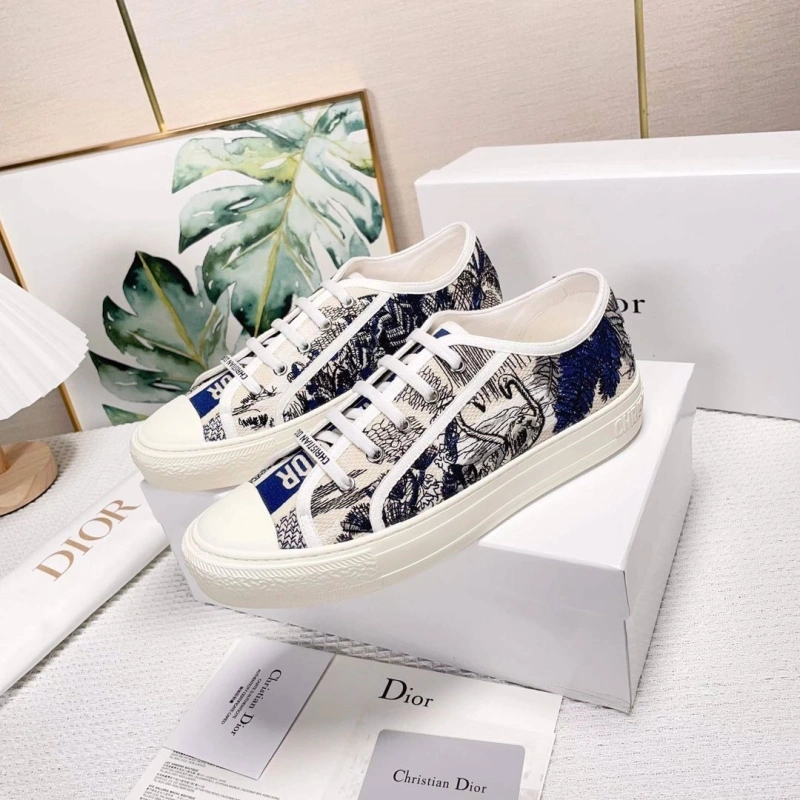 Versatile Christian Dxxr Sneakers 144261