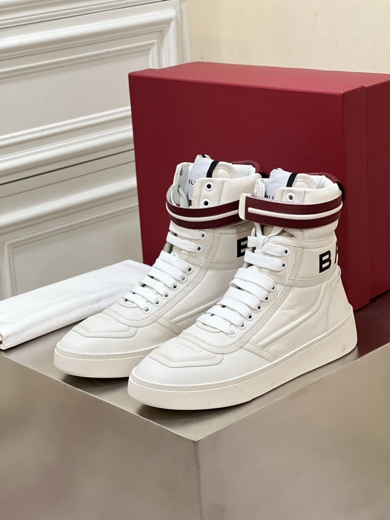GoAnywhere Bxrbxrry Sneakers 115568