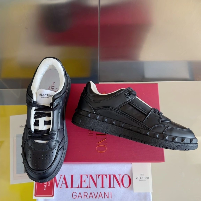 Sleek Vxlxntino Sneakers 233128
