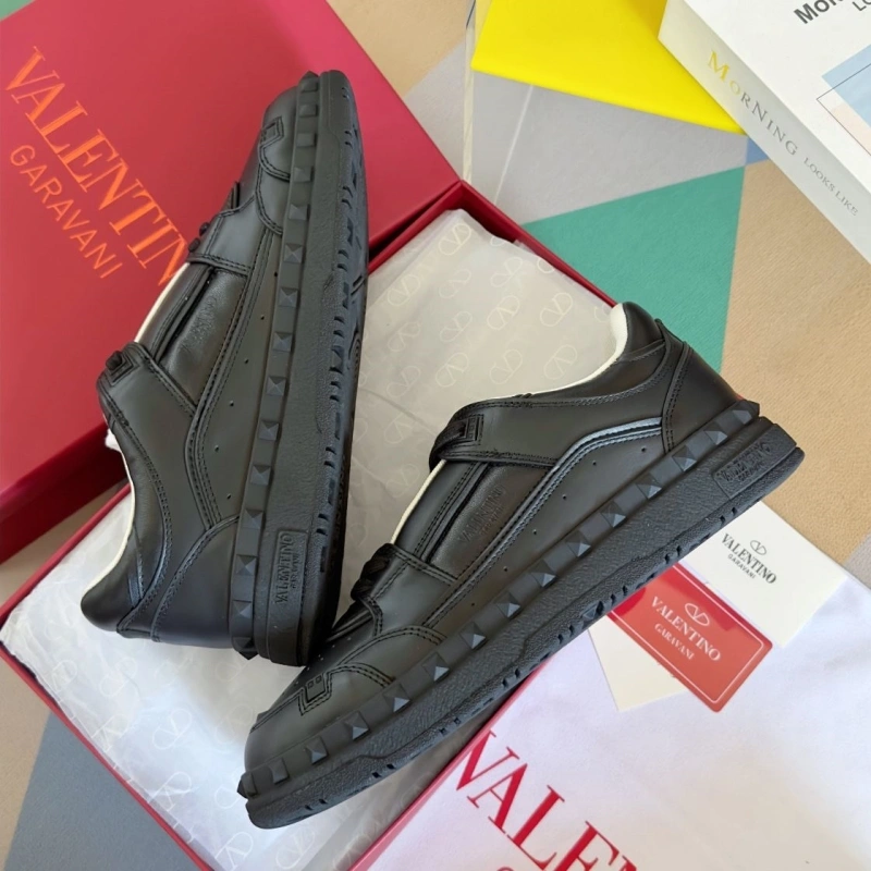 Sleek Vxlxntino Sneakers 233128