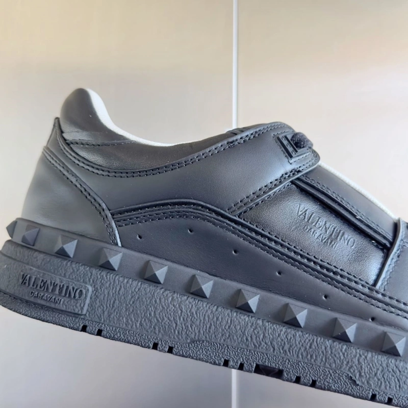 Sleek Vxlxntino Sneakers 233128