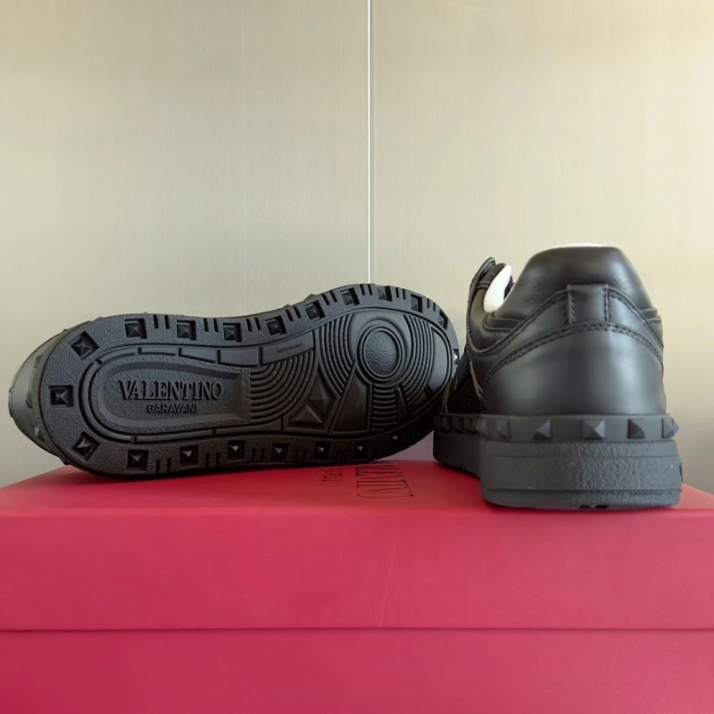 Sleek Vxlxntino Sneakers 233128