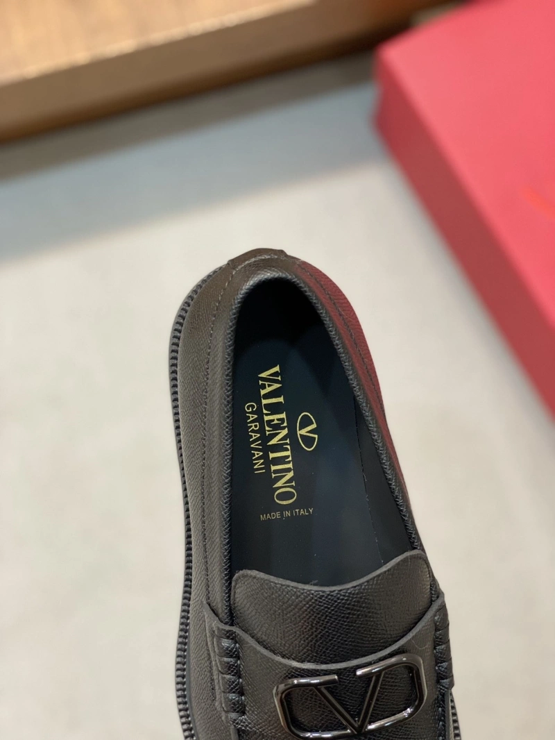 Cozy Vxlxntino Sneakers 233119
