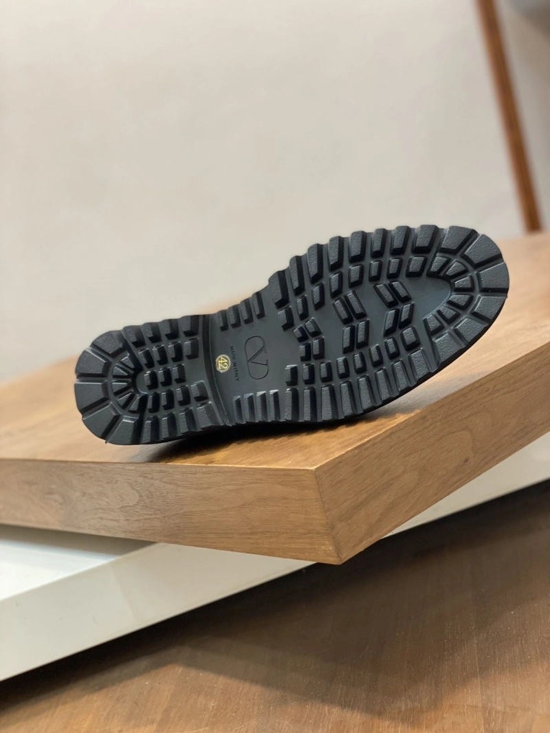 Cozy Vxlxntino Sneakers 233119