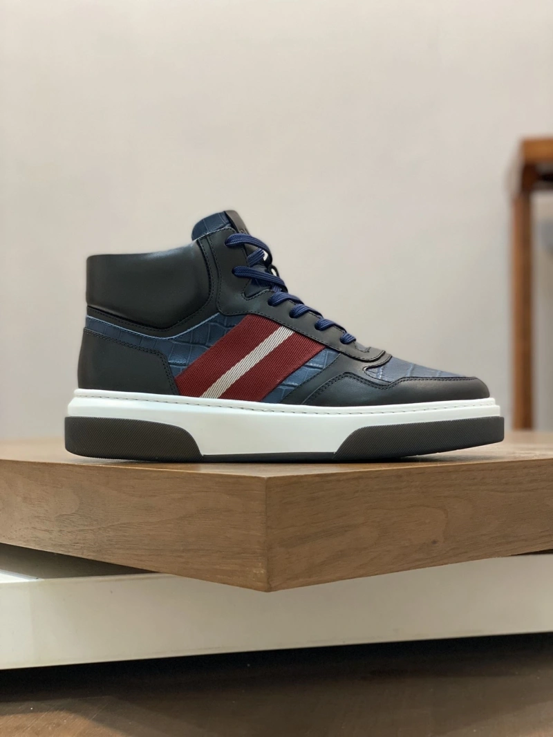 Cozy Bxrbxrry Sneakers 115563