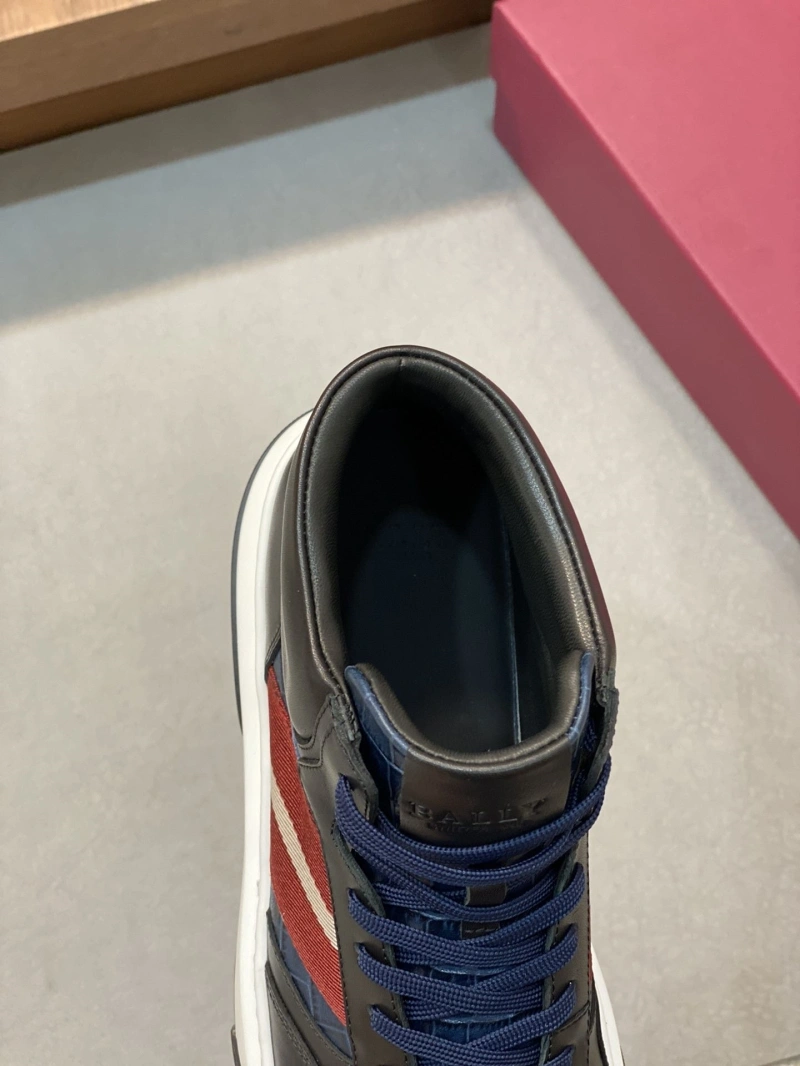Cozy Bxrbxrry Sneakers 115563