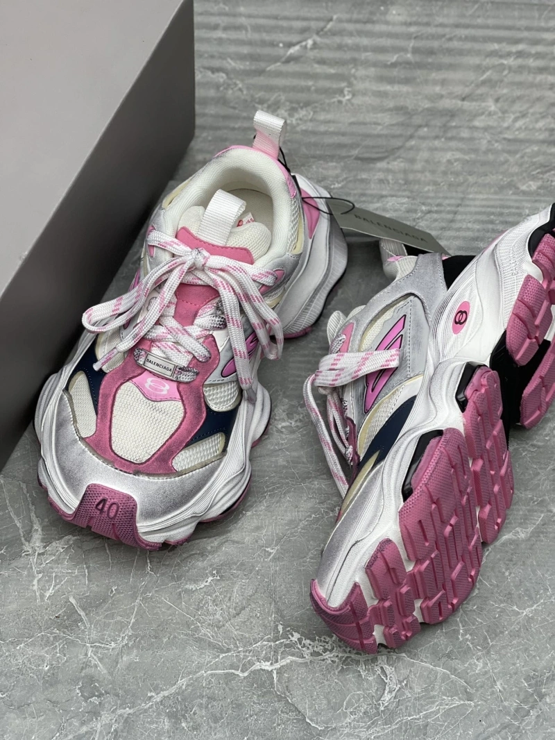 Bxlxnciaga Sneakers GoAnywhere 110445