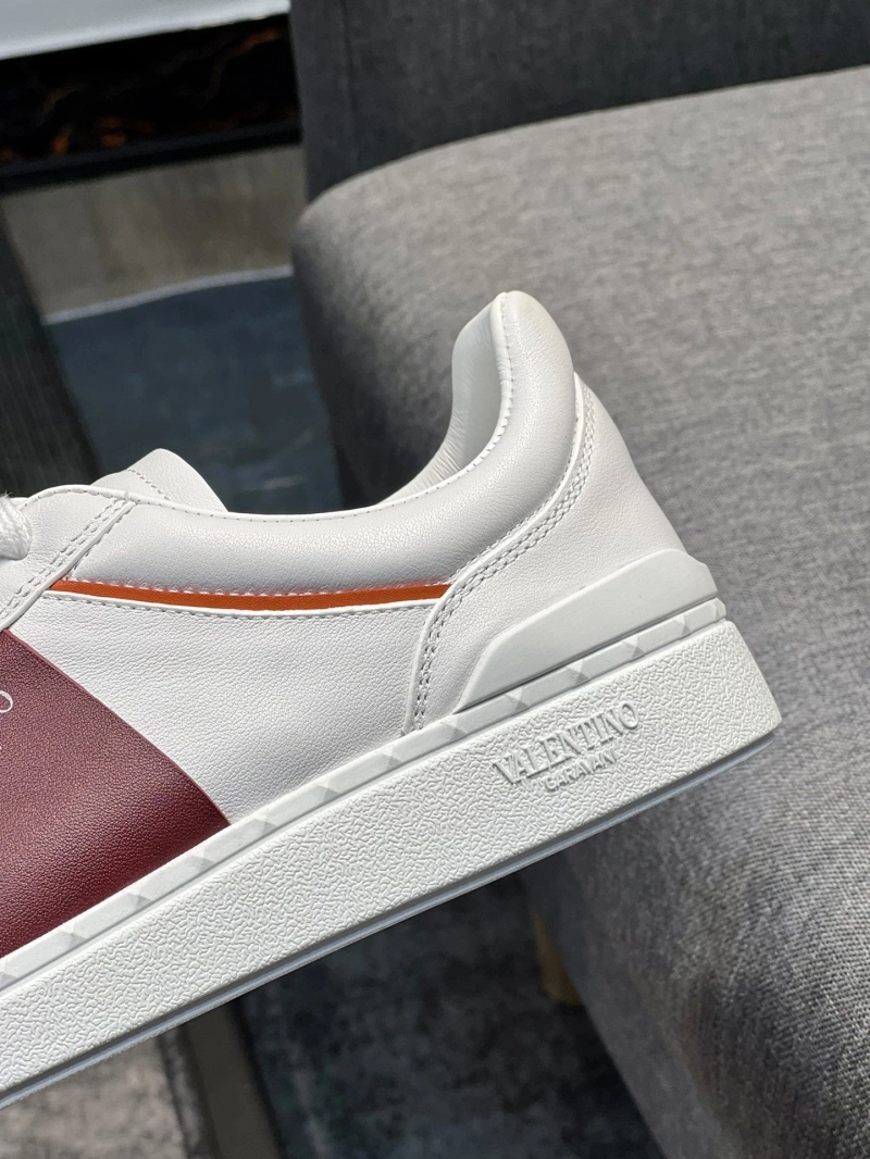 Classic Vxlxntino Sneakers 233117